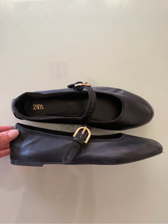 Zara Shoes - ZARA Black Leather Mary Jane Flats with Gold Buckle US8